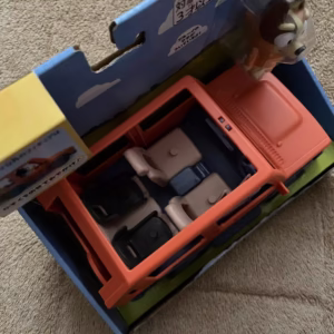 ブルーイファミリーカーを上から見た写真