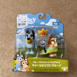 ブルーイなかよしフィギュアセット“クイーンビンゴとブルーイ”の外箱写真