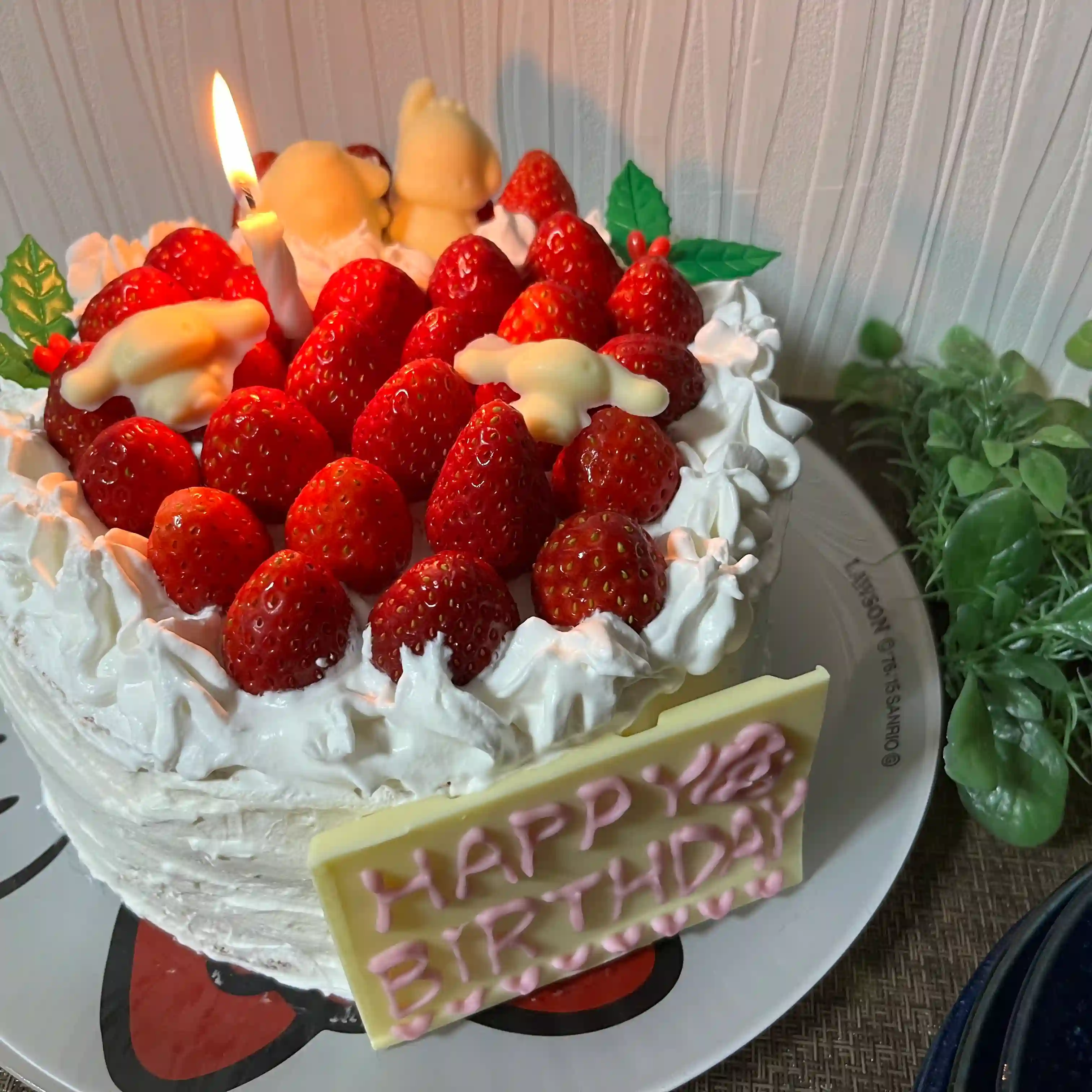 子ども達と一緒に作ったかえでの誕生日ケーキの写真